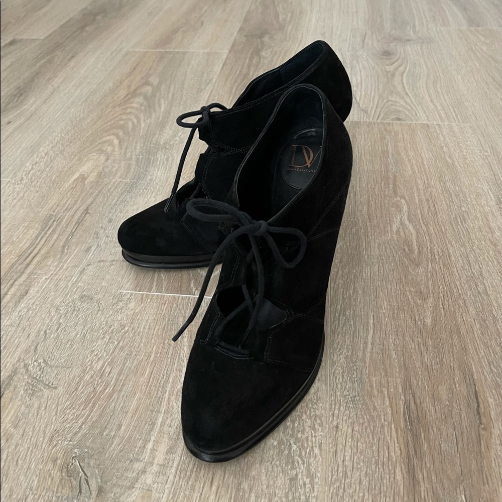 Diane Von Furstenberg Black Suede Heels